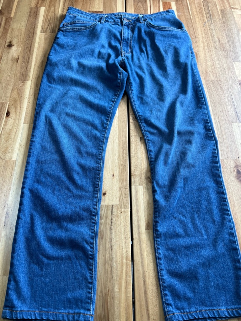 Men's Straight Fit Jeans in Dark Blue